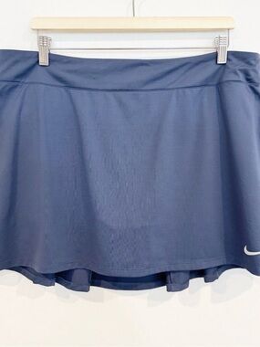 Nike Women’s Navy Athletic Skort